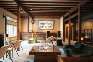 草津ホテル1913のロビー