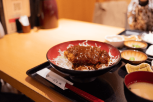 はしやのドミかつ丼