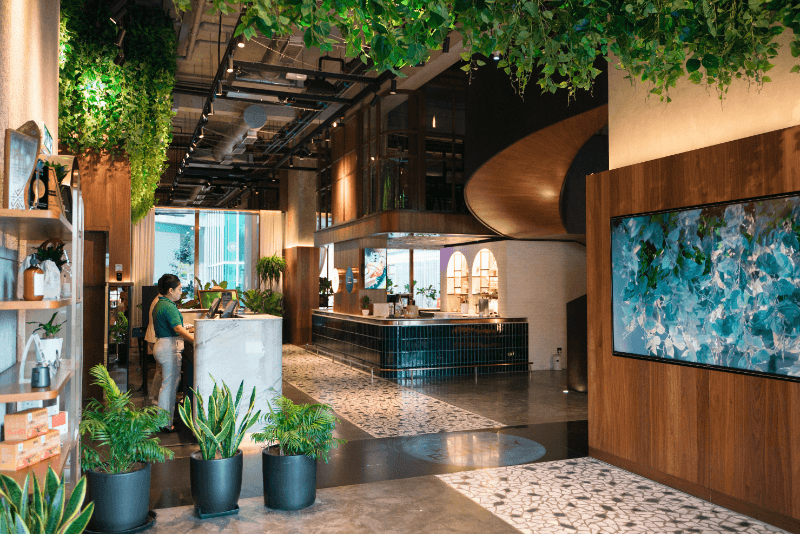 The LUMA Hotelのロビー01